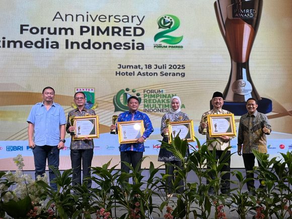Berusia Muda, Perumda Tirta Patriot Raih Penghargaan Pemimpin Visioner Bidang Air Bersih