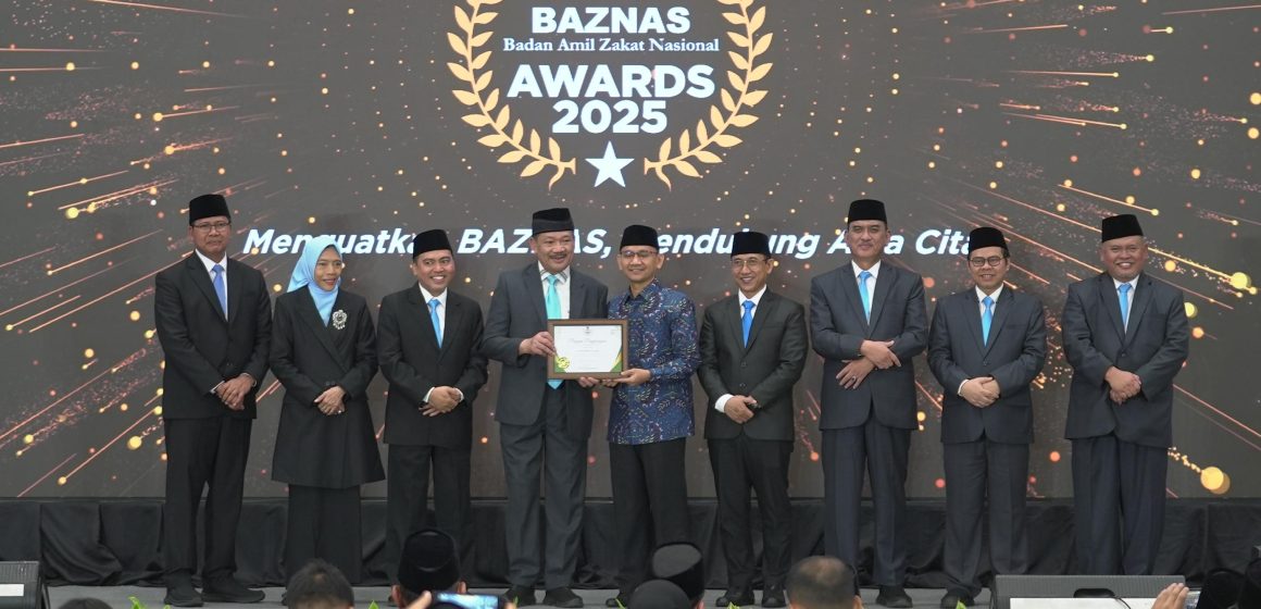 Dr. Oni Sahroni Raih BAZNAS Award 2025 untuk Kategori Ulama Pendukung Zakat