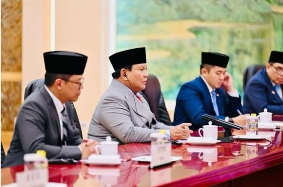 Seskab Teddy Ungkap Prabowo di China Langsung Pulang ke Indonesia Usai Selesaikan Agenda Kenegaraan