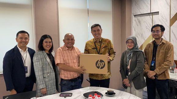 BRI KC Cibubur Peringati Hari Pelanggan Nasional 2025, Perkuat Komitmen Layanan Prima