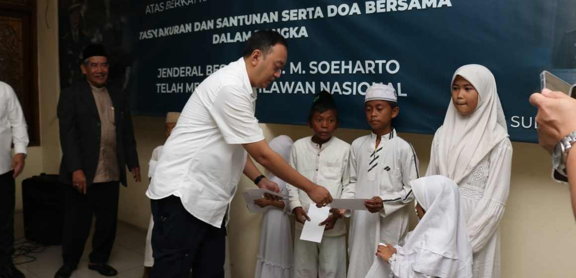 IMG-20251127-WA0063 Agus Sudono Centre Rayakan Penetapan HM Soeharto sebagai Pahlawan Nasional, Gelar Doa Bareng dan Santunan Yatim